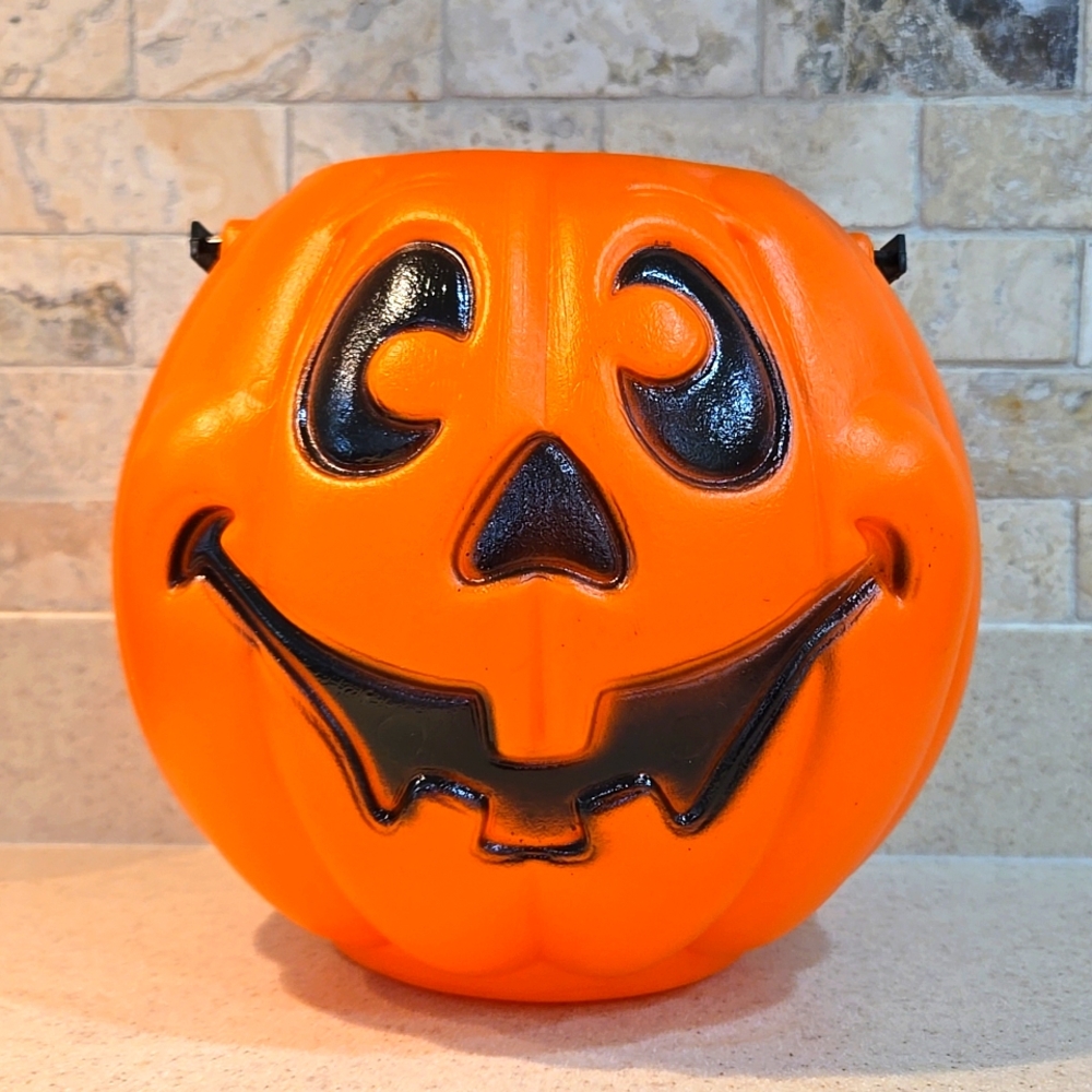 Vintage Orange Grand Venture Jack o Lantern Halloween Trick or Treat Bucket
